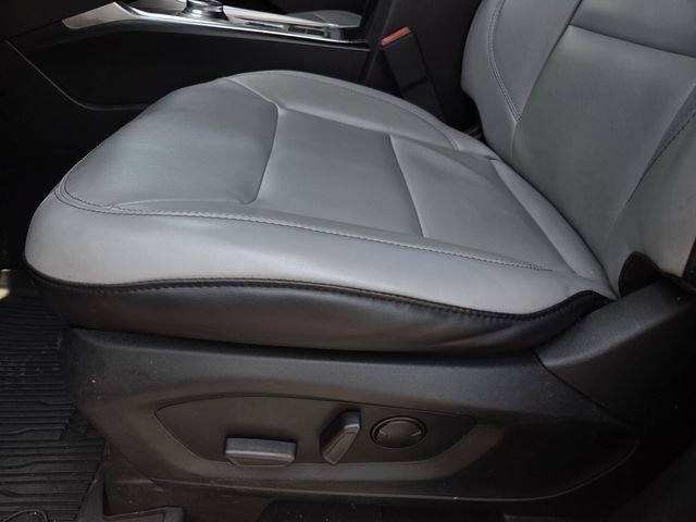 Certified 2021 Ford Explorer XLT w/ Equipment Group 202A RWD image 14