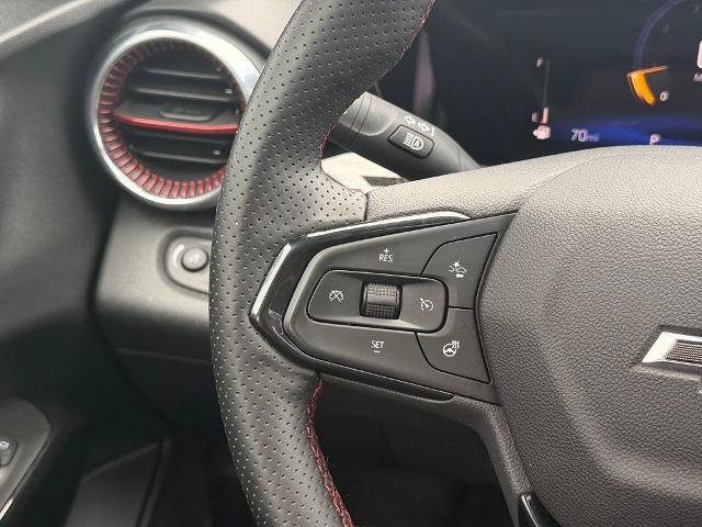 Used 2025 Chevrolet Trax RS w/ Sunroof Package FWD image 16