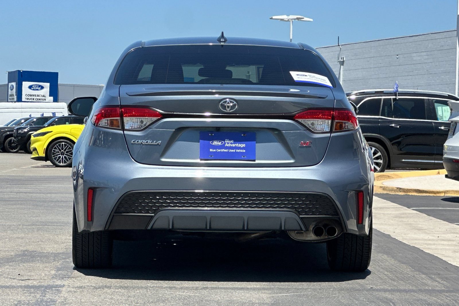 Used 2020 Toyota Corolla SE w/ SE Premium Package FWD image 4