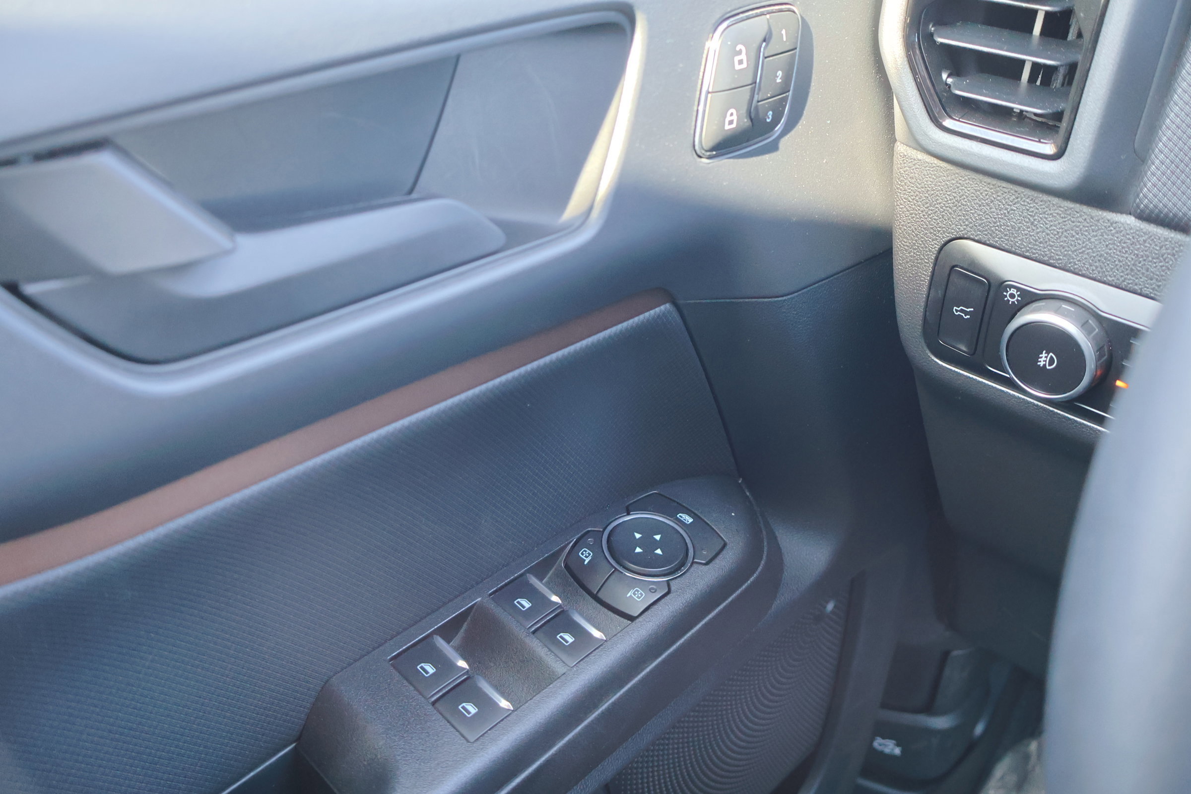 Certified 2024 Ford Bronco Sport Outer Banks image 16