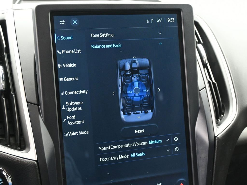 Certified 2022 Ford Edge SE w/ Black Appearance Package image 41