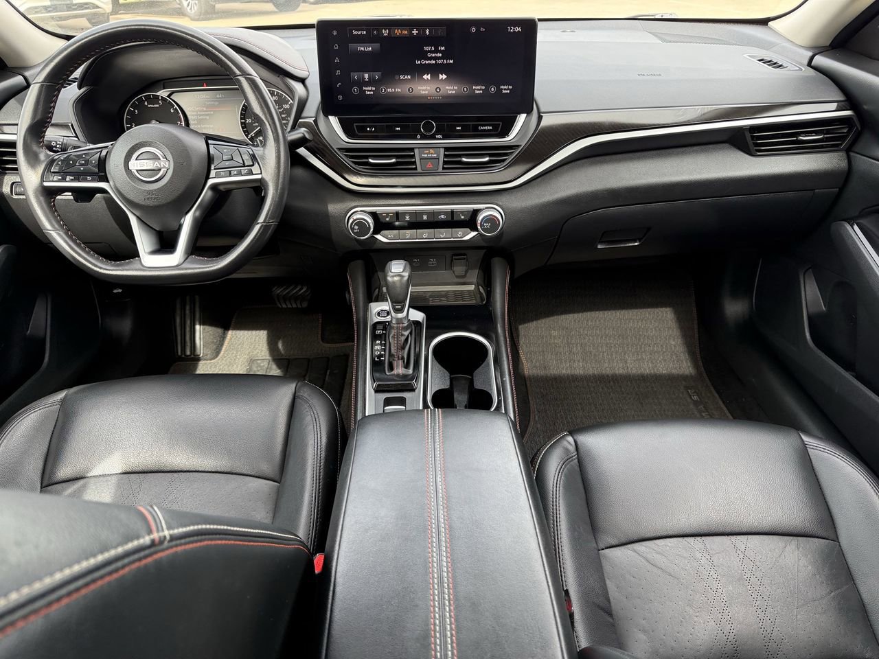 Used 2024 Nissan Altima 2.5 SR w/ SR Premium Package image 11