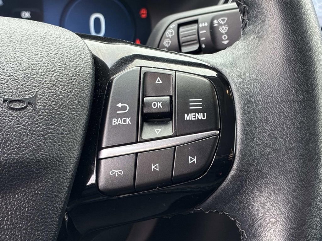 Certified 2024 Ford Escape Platinum AWD/4WD image 27