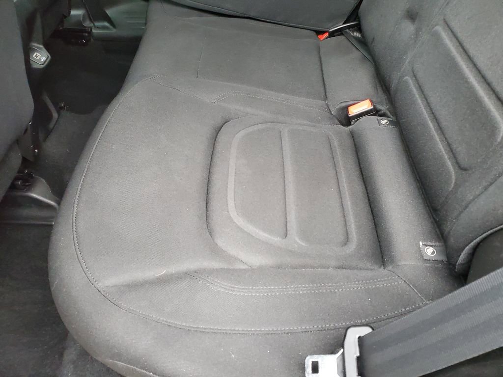 Used 2019 Jeep Renegade Latitude w/ Cold Weather Group image 10