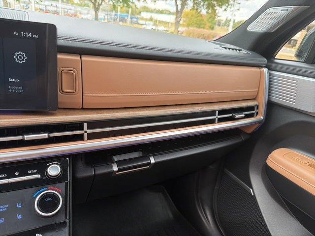 Used 2025 Hyundai Santa Fe Limited image 32