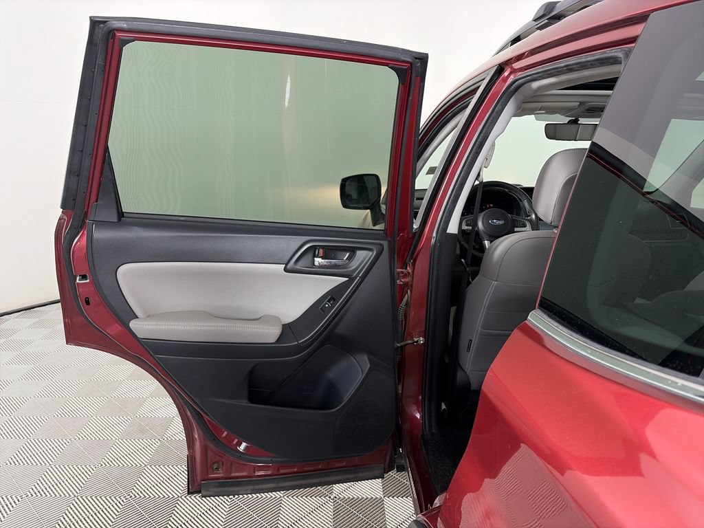 Used 2017 Subaru Forester 2.5i Limited AWD/4WD image 12