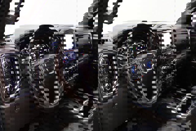 Used 2021 GMC Sierra 1500 Denali w/ Denali Ultimate Package image 17