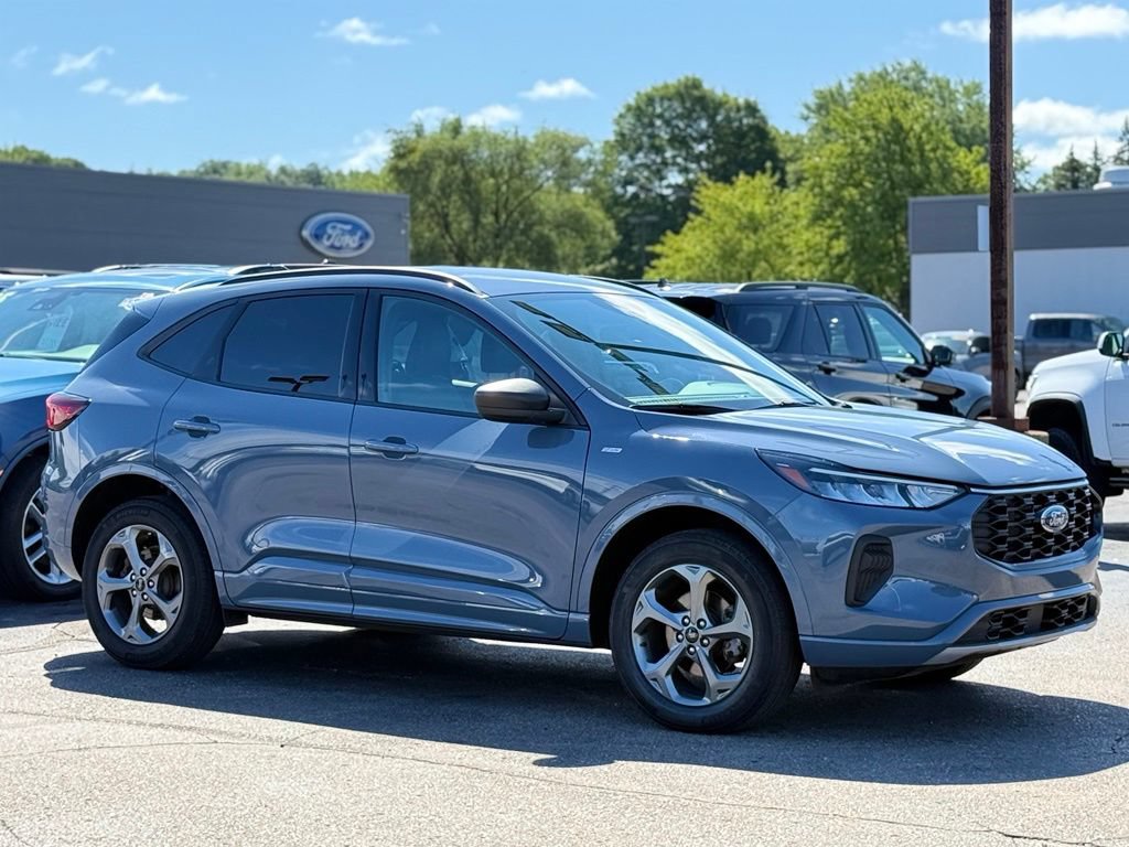 Certified 2024 Ford Escape ST-Line w/ Tech Pack #1 AWD/4WD image 23