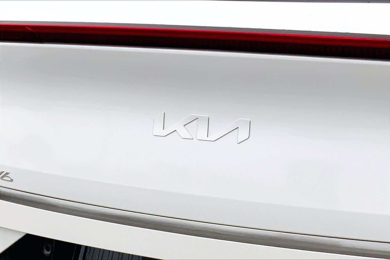 Used 2022 Kia EV6 Wind RWD image 26