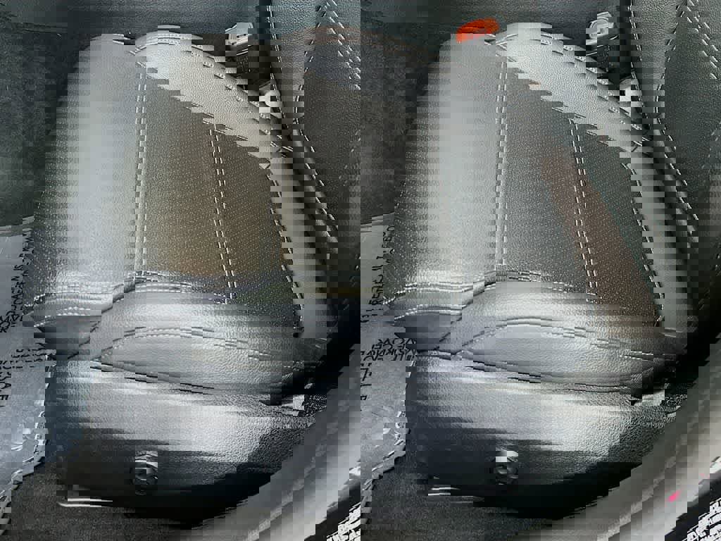 Used 2022 Mercedes-Benz C 300 4MATIC Sedan image 30