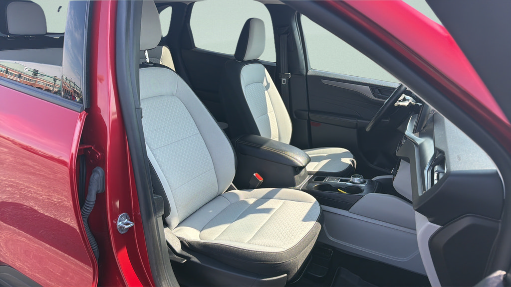 Certified 2025 Ford Escape Active w/ Tech Pack #1 AWD/4WD image 19