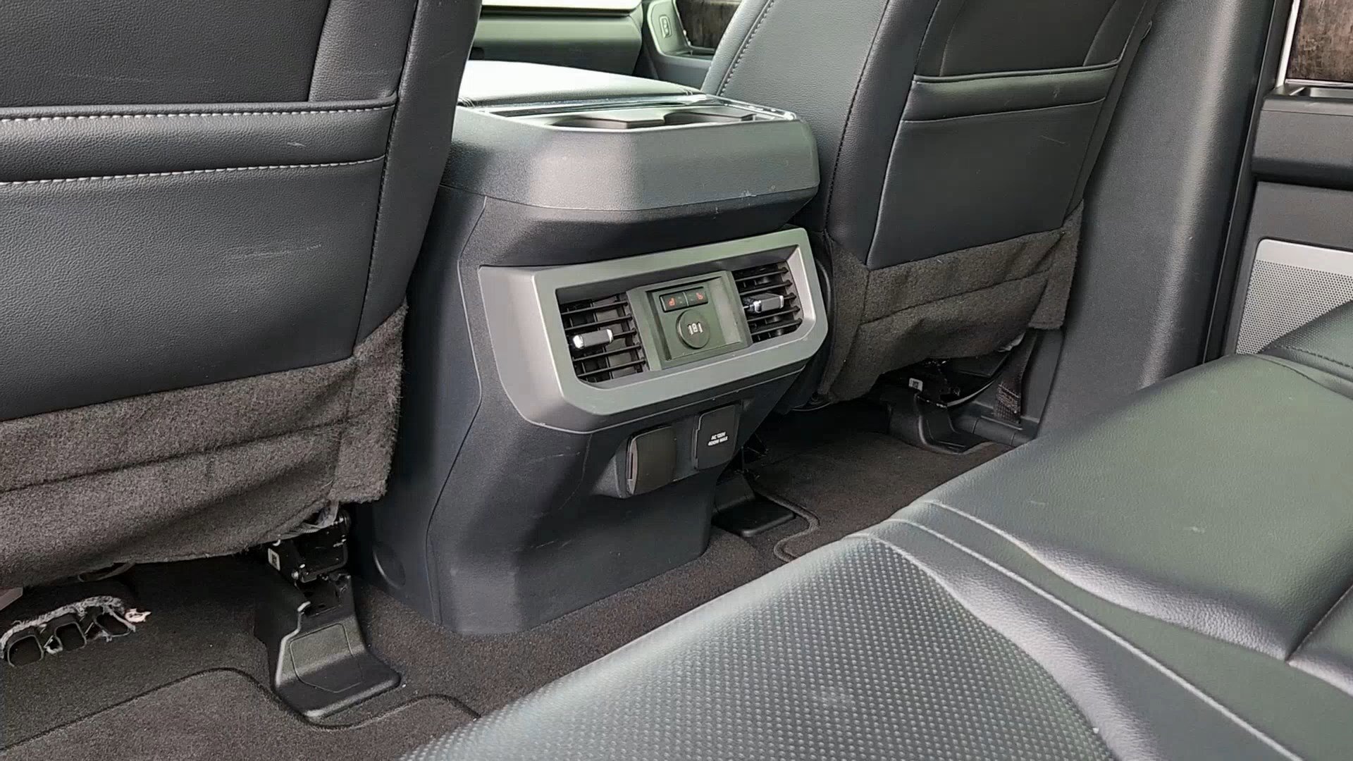 Certified 2024 Ford F250 Lariat w/ Lariat Ultimate Package image 19