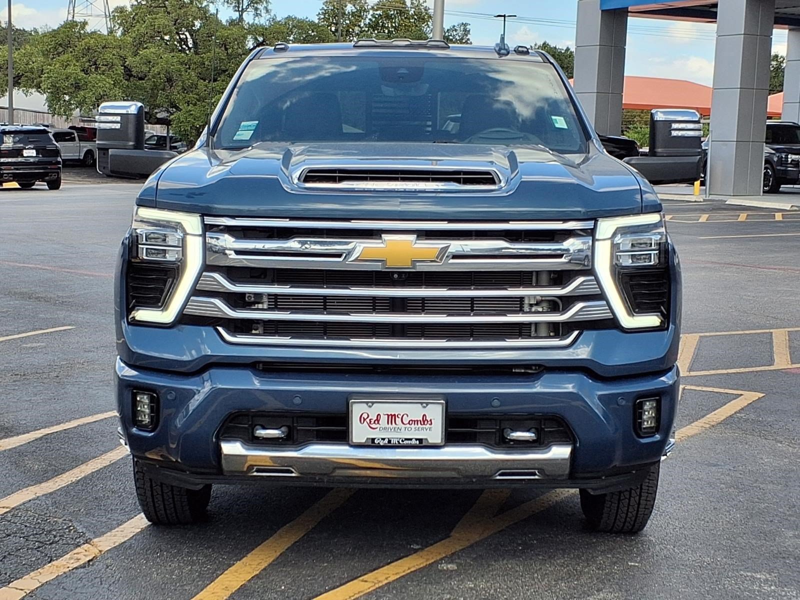 Used 2024 Chevrolet Silverado 3500 High Country w/ High Country Premium Package AWD/4WD video 2