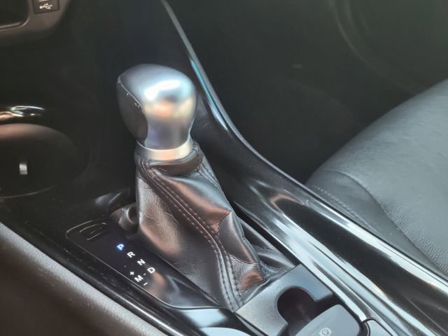 Used 2020 Toyota C-HR XLE image 29