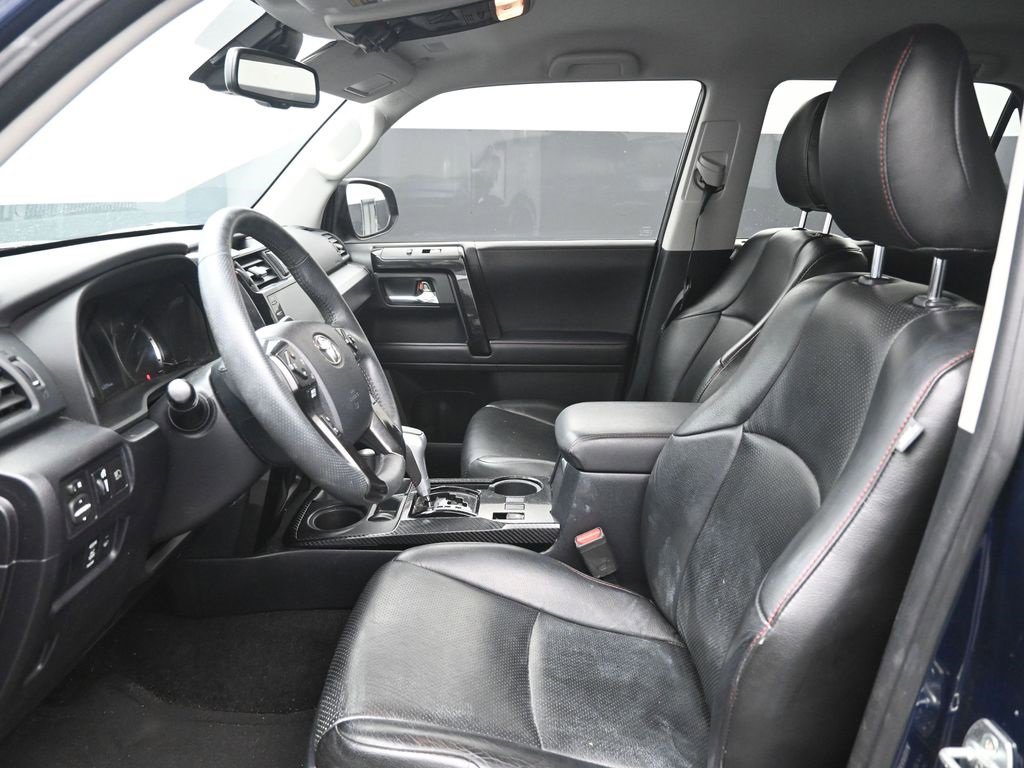 Used 2022 Toyota 4Runner TRD Off-Road image 18