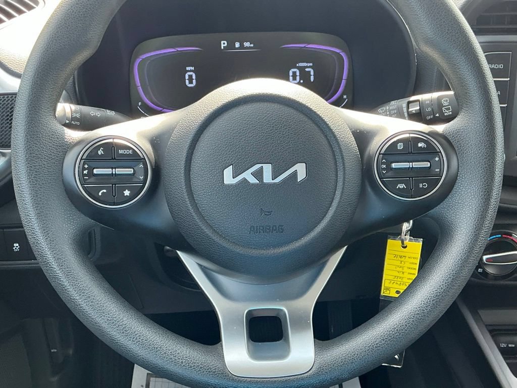 Used 2025 Kia Soul LX w/ LX Technology Package FWD image 40