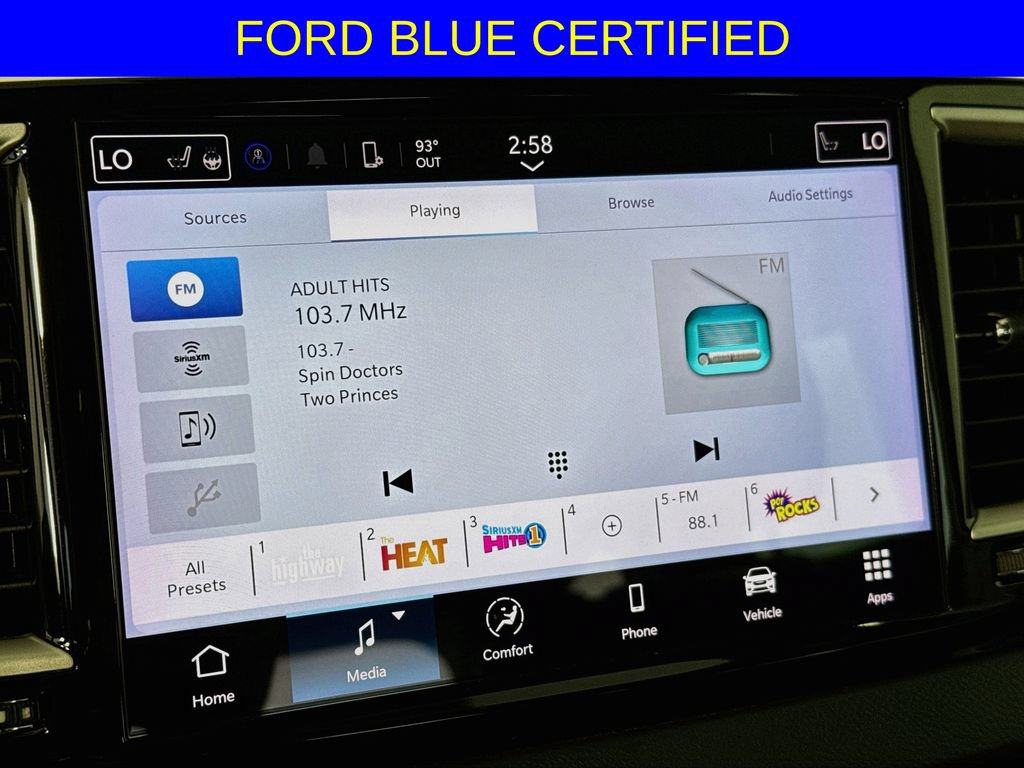 Used 2024 Chrysler Pacifica Touring-L FWD image 17