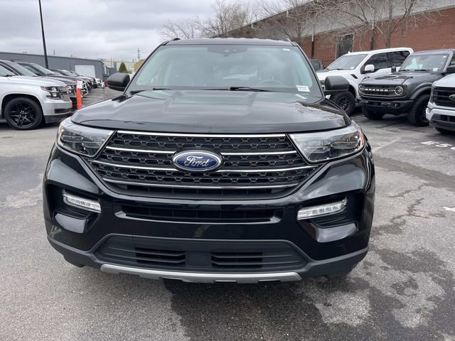 Certified 2022 Ford Explorer XLT w/ Equipment Group 202A image 8