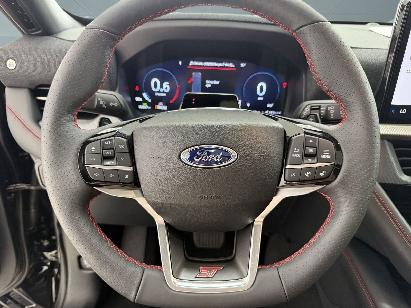 Certified 2025 Ford Explorer ST image 18