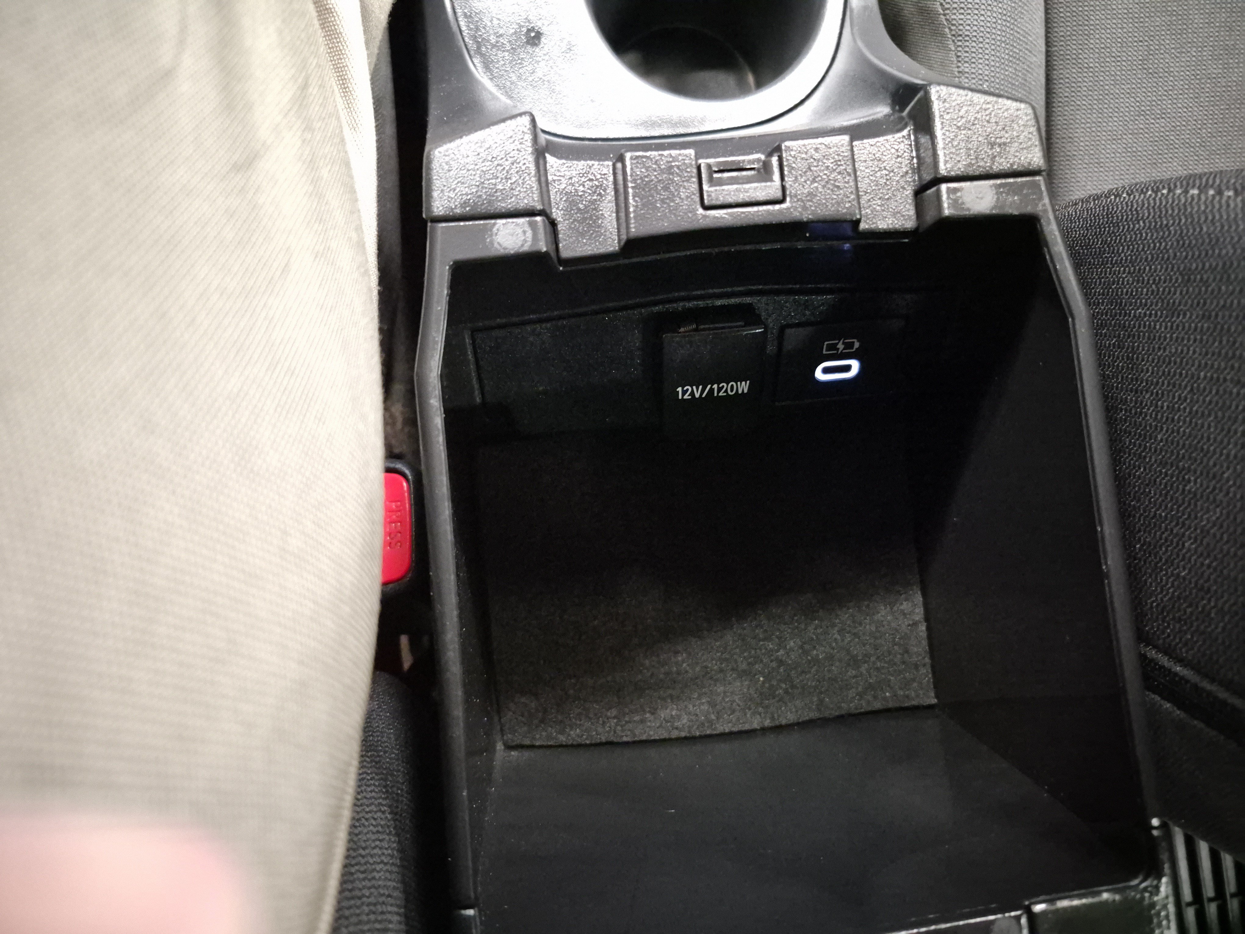 Used 2026 Toyota Corolla LE FWD image 30