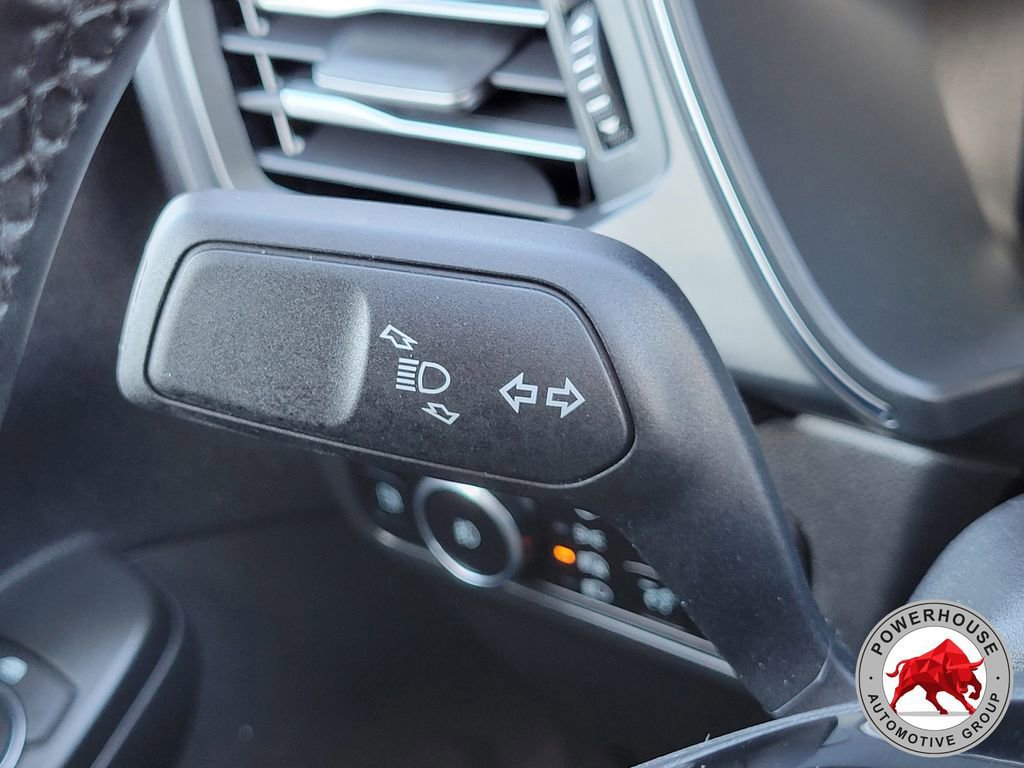 Certified 2025 Ford Escape SE w/ PHEV Premium Package image 33