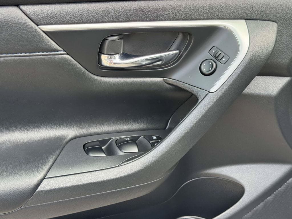 Used 2018 Nissan Altima 2.5 SR w/ SR Special Edition FWD image 19