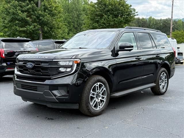 Certified 2025 Ford Expedition Active AWD/4WD image 8