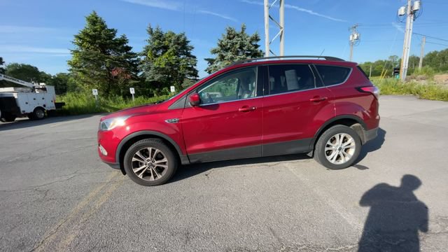 Certified 2018 Ford Escape SE w/ SE Sync 3 Package AWD/4WD image 6