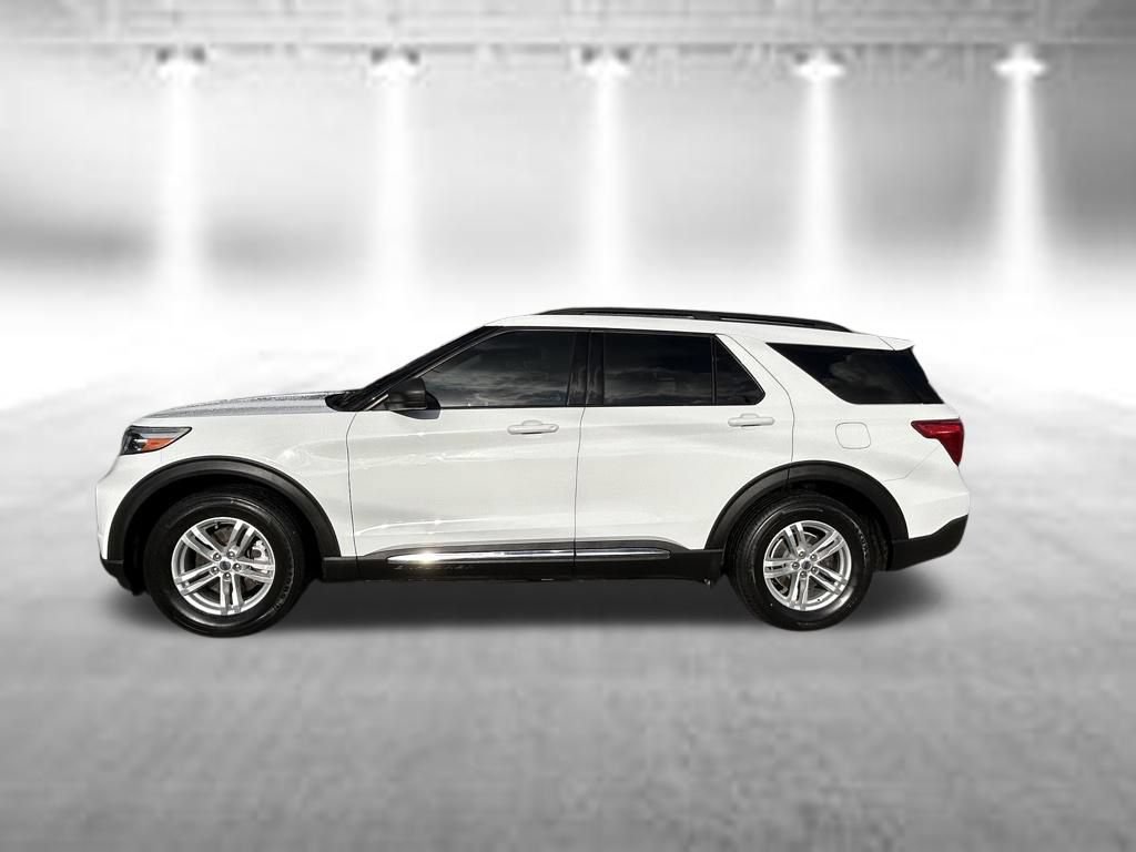 Certified 2021 Ford Explorer XLT w/ Equipment Group 202A RWD image 8