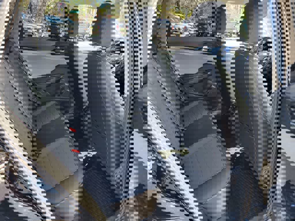 Used 2022 Volkswagen Taos SE FWD image 16