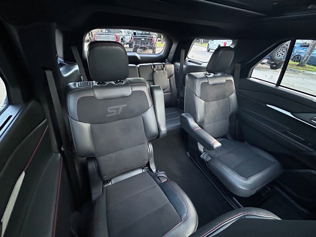 Certified 2025 Ford Explorer ST AWD/4WD image 32