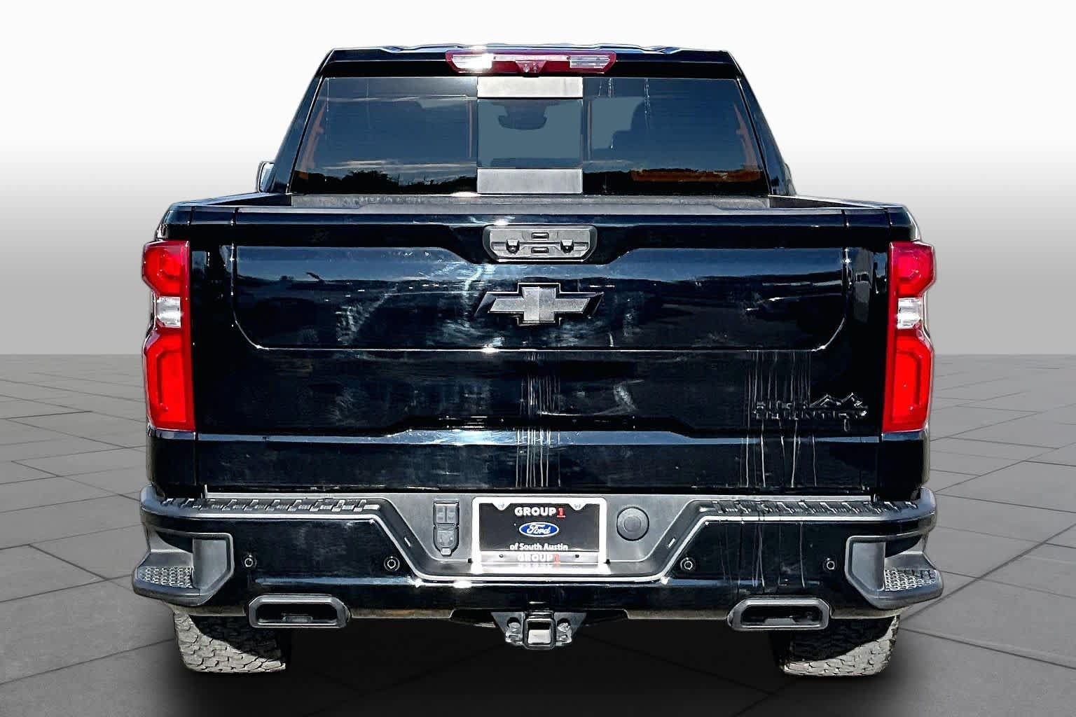 Used 2024 Chevrolet Silverado 1500 High Country w/ Midnight Edition AWD/4WD image 5