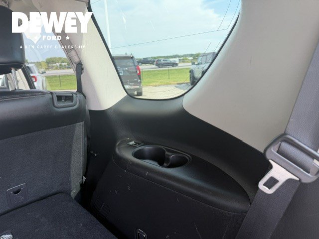 Used 2022 Nissan Armada Platinum w/ Captain's Chairs Package AWD/4WD image 38