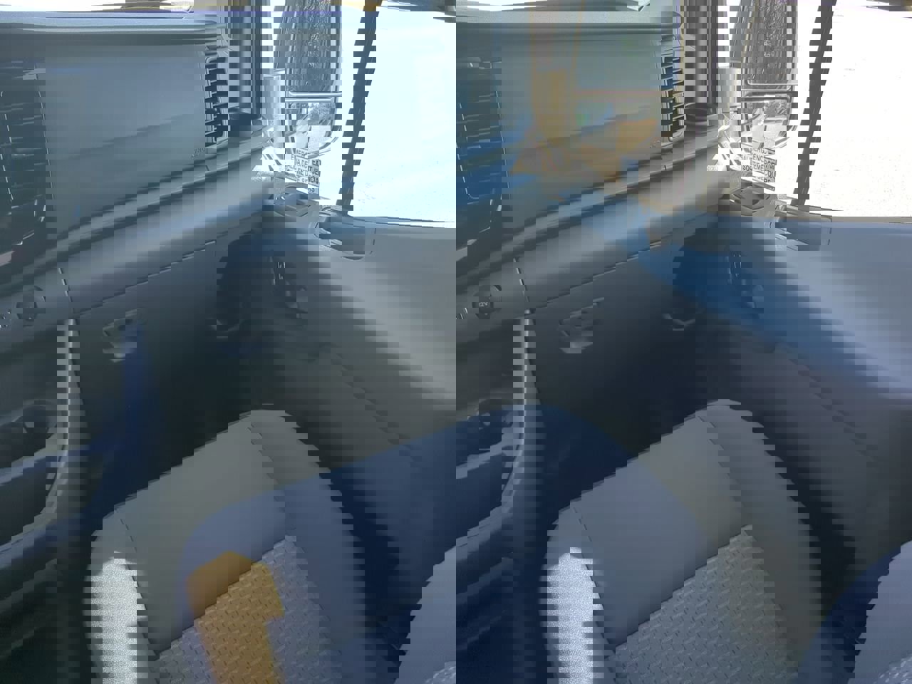 Certified 2025 Ford Transit 350 XLT image 15