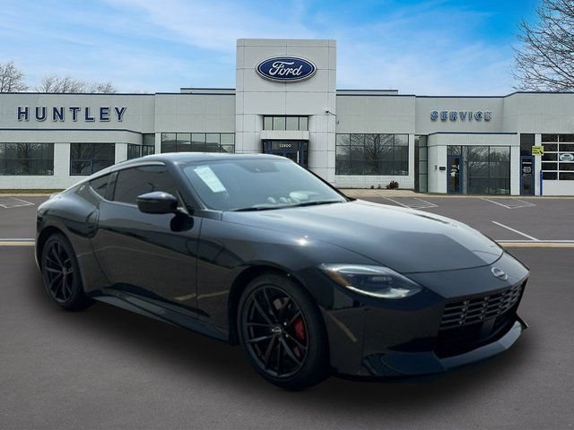 Used 2024 Nissan Z Performance w/ Floor Mat Package RWD image 3