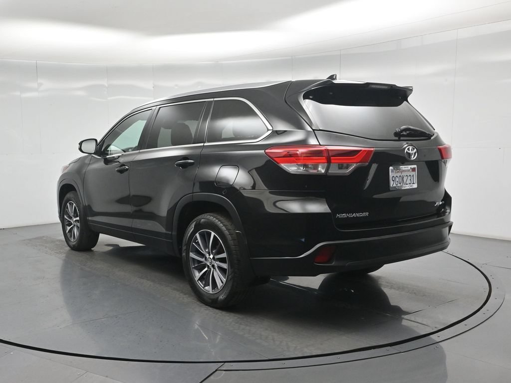 Used 2018 Toyota Highlander XLE AWD/4WD image 28