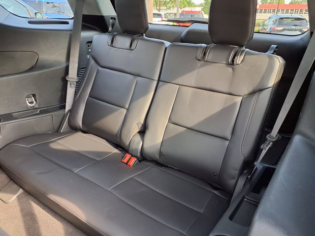 Certified 2024 Ford Explorer XLT w/ Equipment Group 202A AWD/4WD image 8