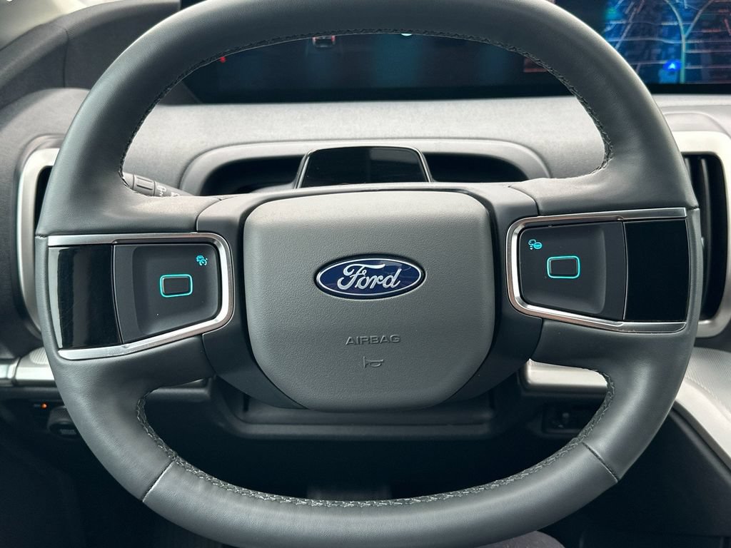Certified 2025 Ford Expedition Active AWD/4WD image 22