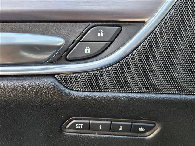 Used 2019 Cadillac XT5 Premium Luxury FWD image 24