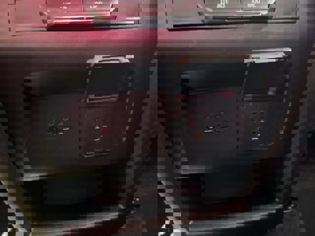 Used 2024 Chevrolet Traverse LT w/ Midnight/Sport Edition image 15