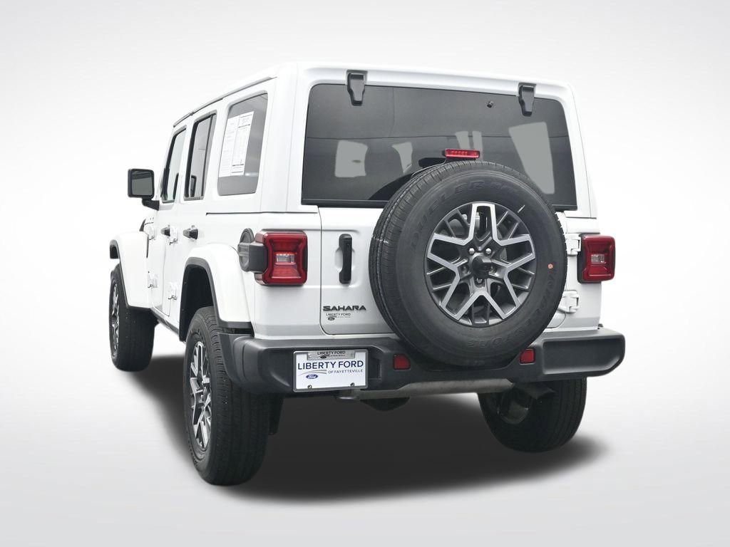 Used 2025 Jeep Wrangler Sahara AWD/4WD image 9