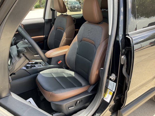 Certified 2023 Ford Bronco Sport Outer Banks w/ Tech Package AWD/4WD image 8