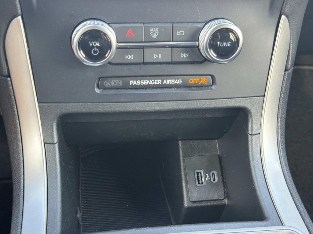 Certified 2024 Ford Edge SEL AWD/4WD image 23