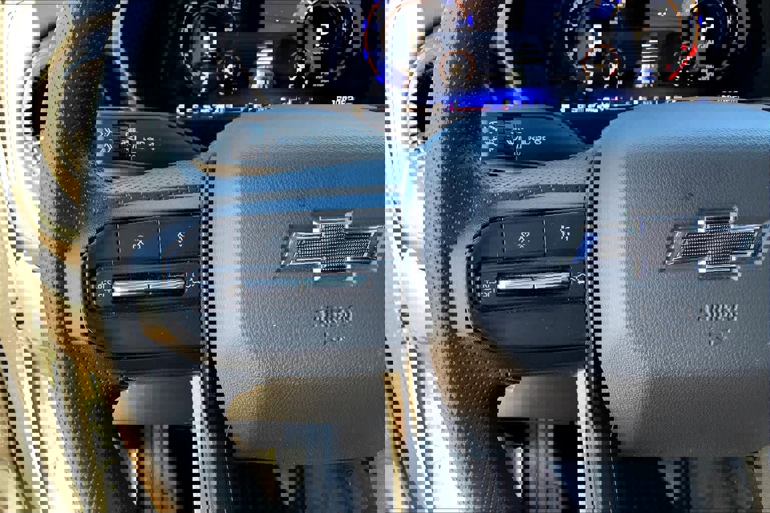 Used 2024 Chevrolet Colorado Trail Boss w/ Technology Package image 24