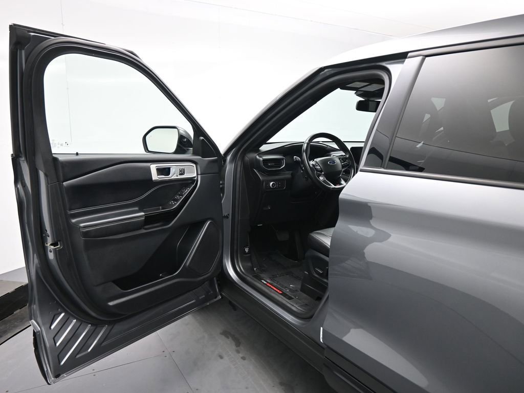 Certified 2022 Ford Explorer ST w/ Equipment Group 401A image 9