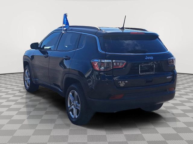 Used 2024 Jeep Compass Latitude image 3