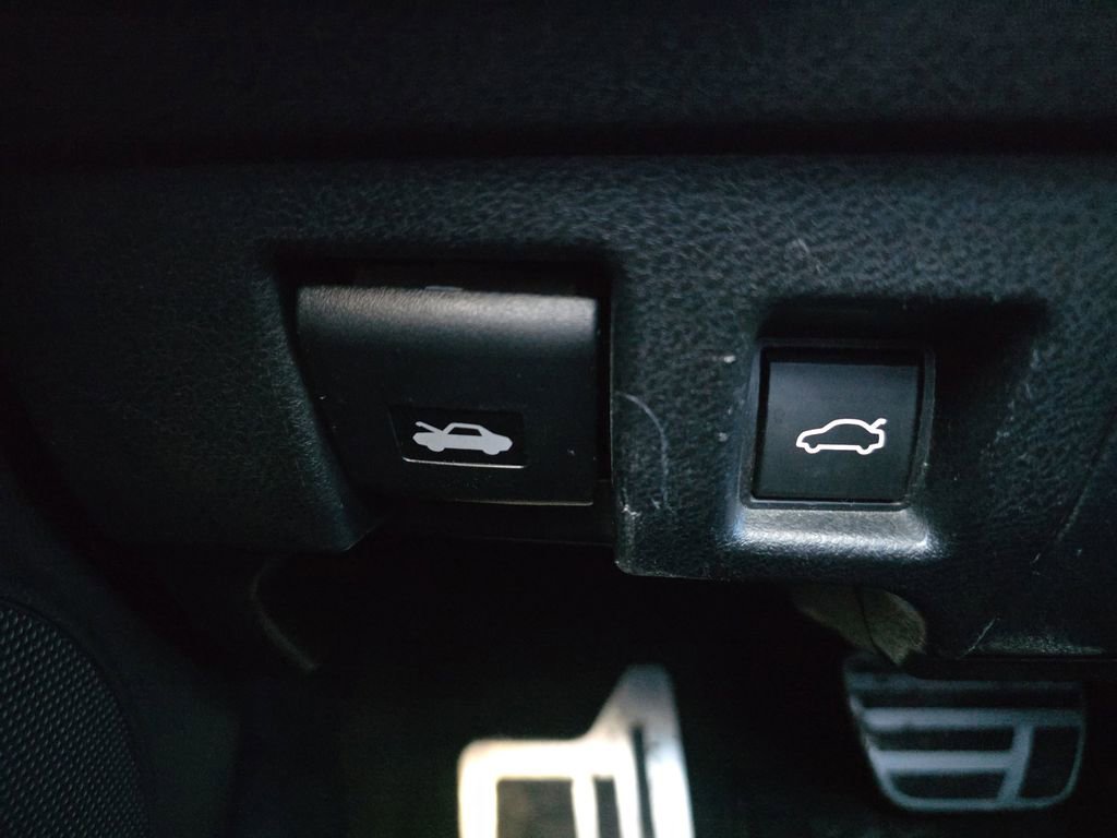 Used 2022 Lexus IS 500 image 40