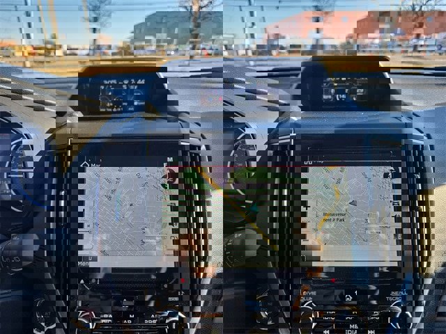 Used 2023 Subaru Forester Limited image 18