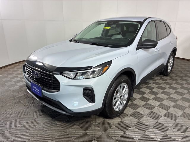 Certified 2025 Ford Escape Active AWD/4WD image 3
