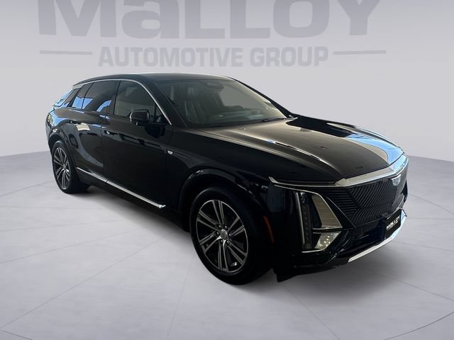 Used 2024 Cadillac Lyriq Luxury AWD/4WD image 7